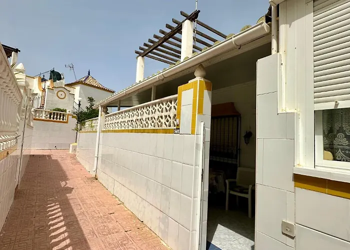 Ref 032 בית הארחה