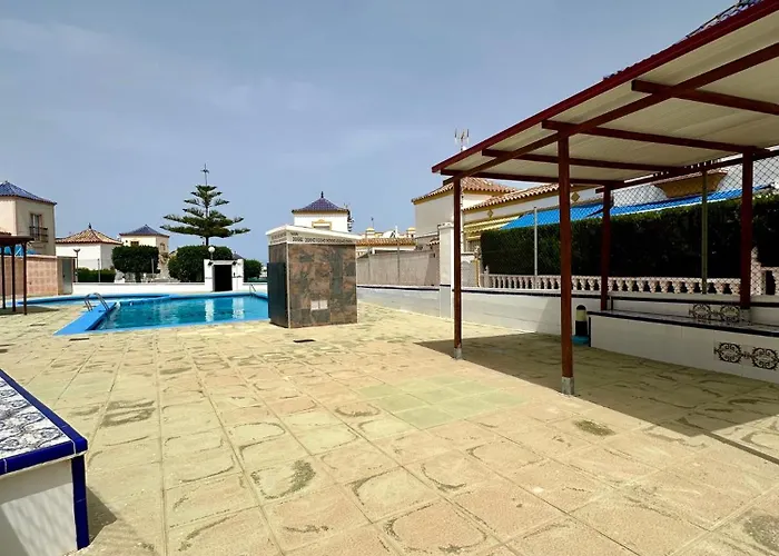 Ref 032 בית הארחה